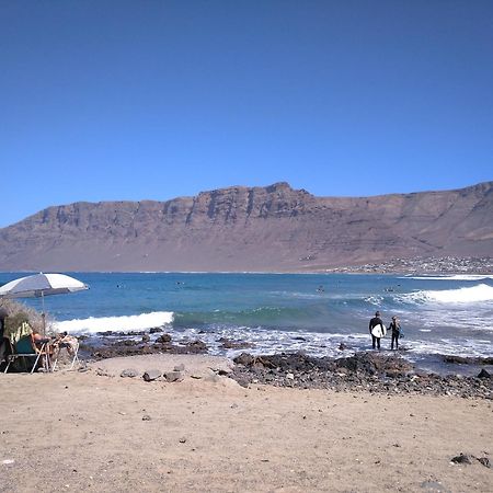 Famara Rooms Bagian luar foto