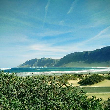 Famara Rooms Bagian luar foto